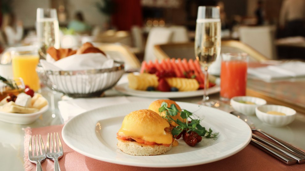 BEST AVAILABLE RATE & BREAKFAST