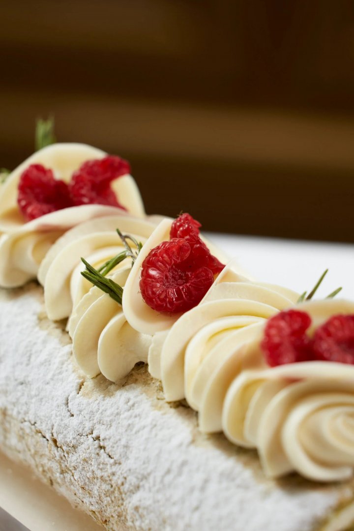 Pistachio roll