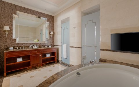 Charlotte Suite